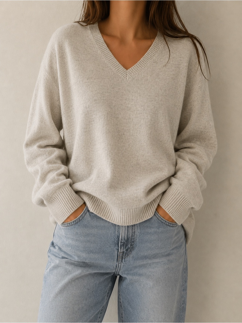 Uniqlo Women's V-Neck Sweater in Light Grey Heather